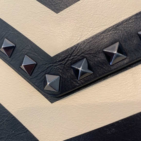 Valentino Rockstud striped envelope clutch - Picture 10 of 10